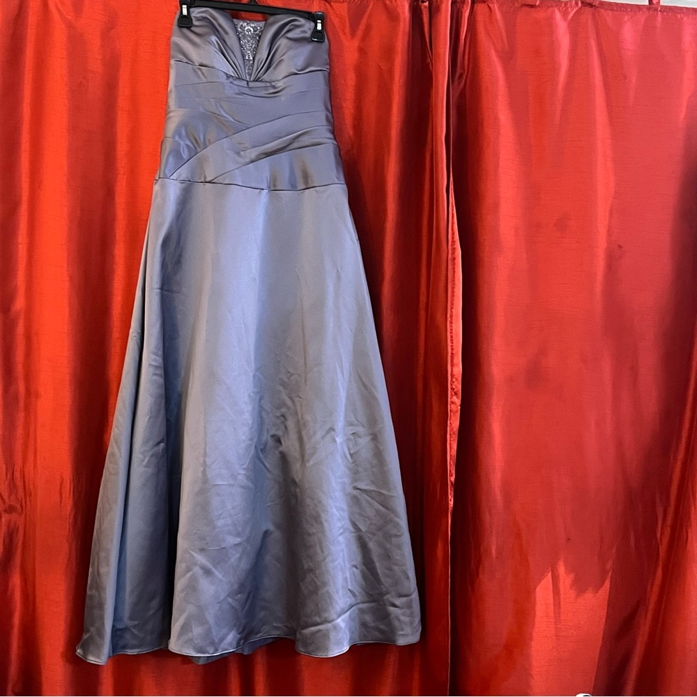 David’s Bridal Strapless Satin Bridesmaid Gown – Size 12 – Gray/Lavender